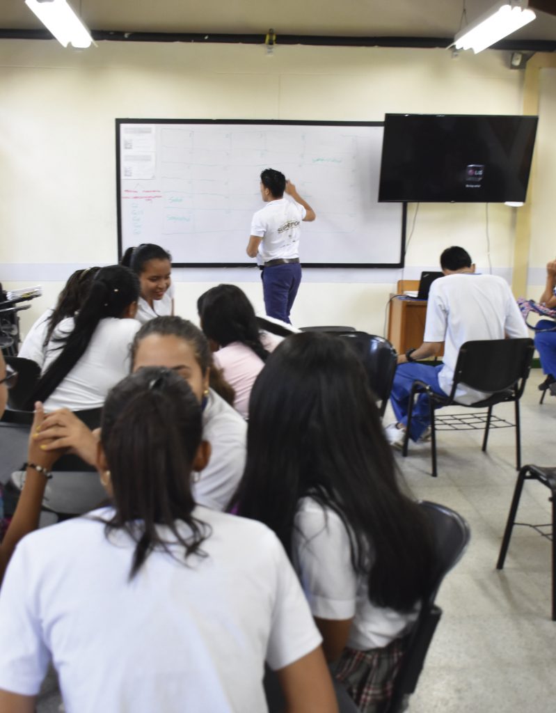 fotograf&iacute;a-beneficiarios-de-semestre-cero