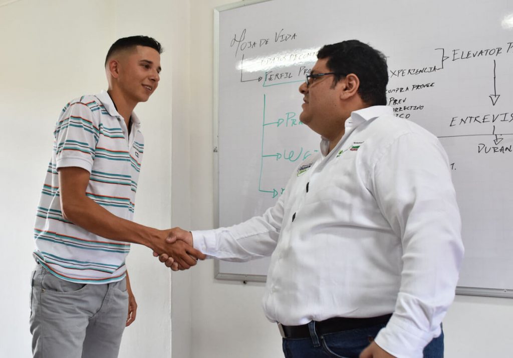 fotograf&iacute;a-beneficiarios-de-becas