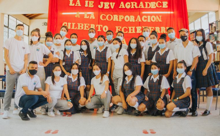 Estudiantes de Semestre Cero, I.E. Jorge Enrique Villegas, Municipio de Puerto Nare. Estudiantes de Semestre Cero, I.E. Jorge Enrique Villegas, Municipio de Puerto Nare.