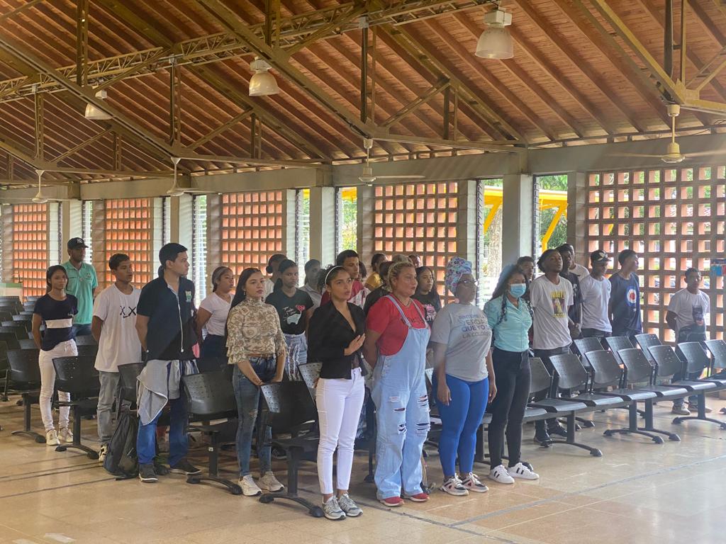 Imágenes de los actos protocolarios de entregas de becas en Necoclí y Apartadó. Imágenes de los actos protocolarios de entregas de becas en Necoclí y Apartadó.