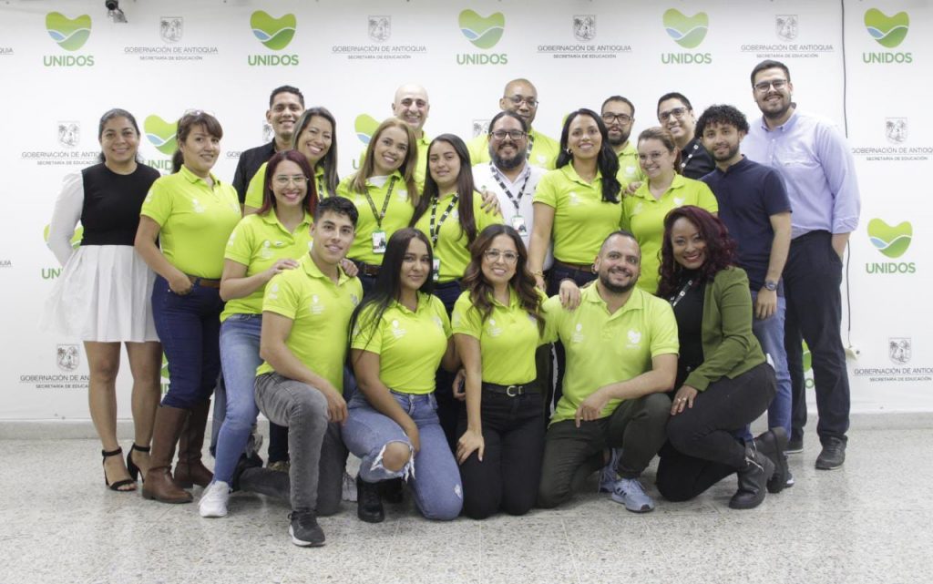 Equipo de trabajo de la Corporación Gilberto Echeverri Mejía Equipo de trabajo de la Corporación Gilberto Echeverri Mejía