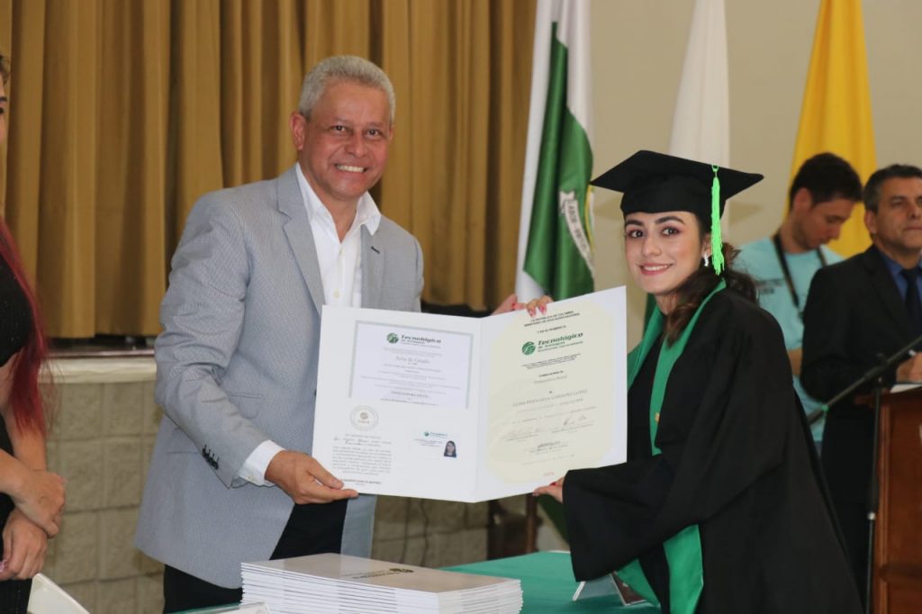 11 BENEFICIARIOS SE GRADUARON DE TRABAJO SOCIAL EN EL TECNOLÓGICO DE ANTIOQUIA Corporación Gilberto Echeverri mejía 99134c41 cbca 4a50 958e c558f6cf633f 1024x682 - 11 BENEFICIARIOS SE GRADUARON DE TRABAJO SOCIAL EN EL TECNOLÓGICO DE ANTIOQUIA Corporación Gilberto Echeverri mejía